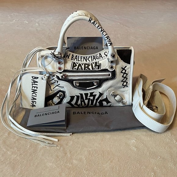Balenciaga Handbags - New BALENCIAGA Graffiti City Mini 💥Final Price❗️